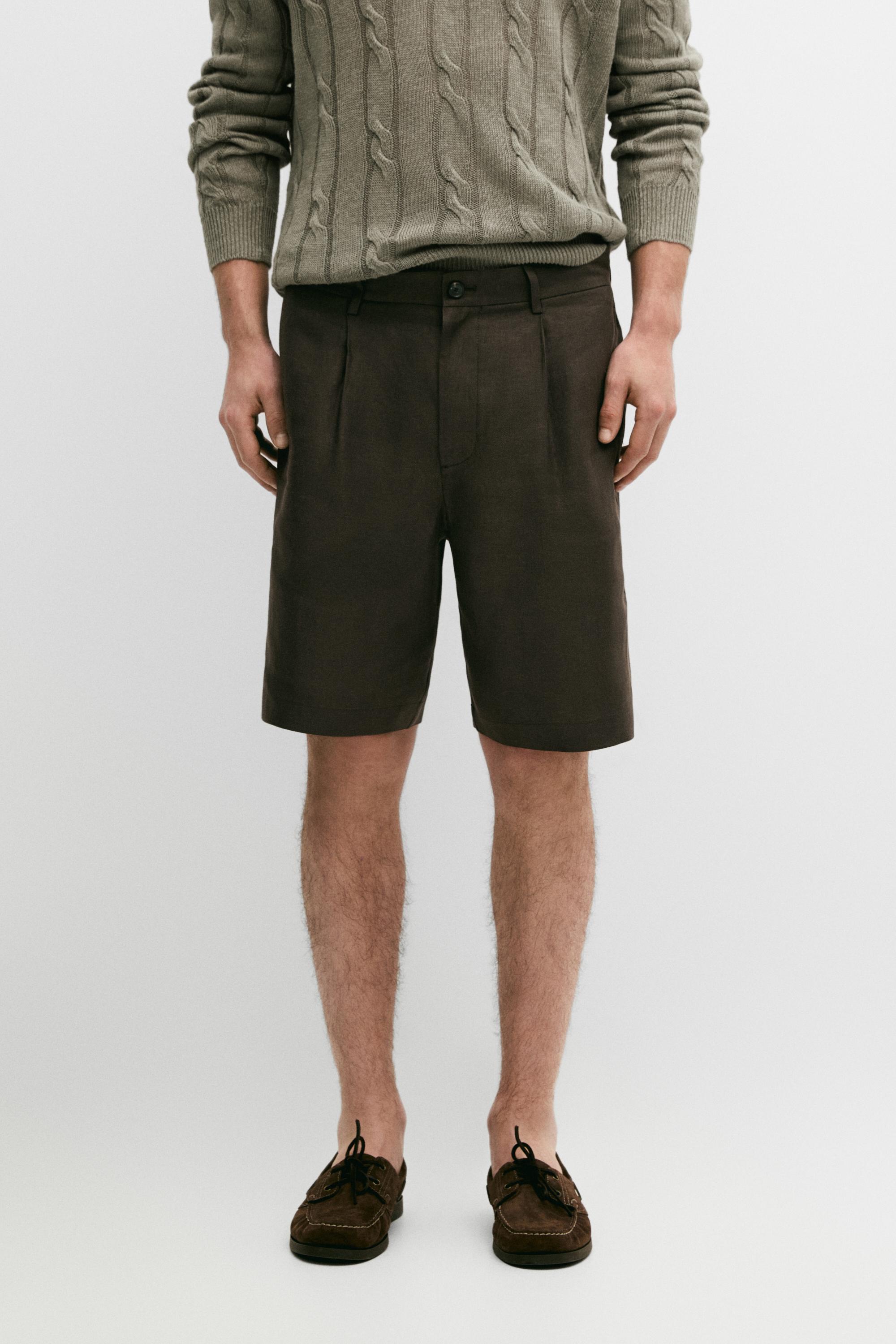 Linen Bermuda shorts with darts